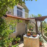 Сasa de vacaciones Peaceful House In Nature Nearby National Park Krka