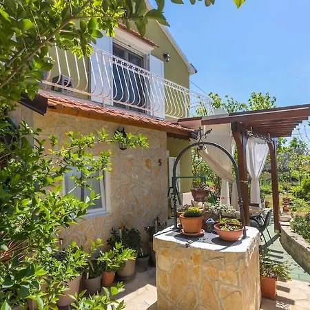Holiday home Peaceful House In Nature Nearby National Park Krka