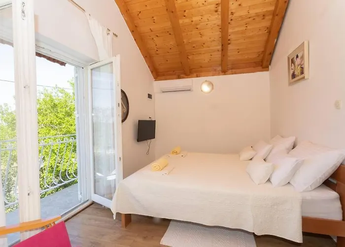 Peaceful House In Nature Nearby National Park Krka Bristane