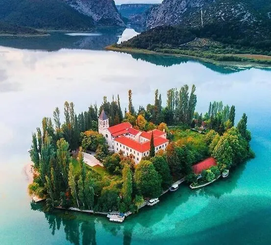 Peaceful House In Nature Nearby National Park Krka Holiday home Bristane